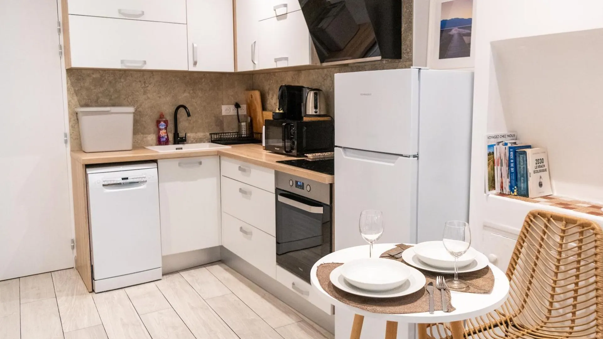 Apartment Studio Lumineux Aix Hotel De Ville Aix-en-Provence France